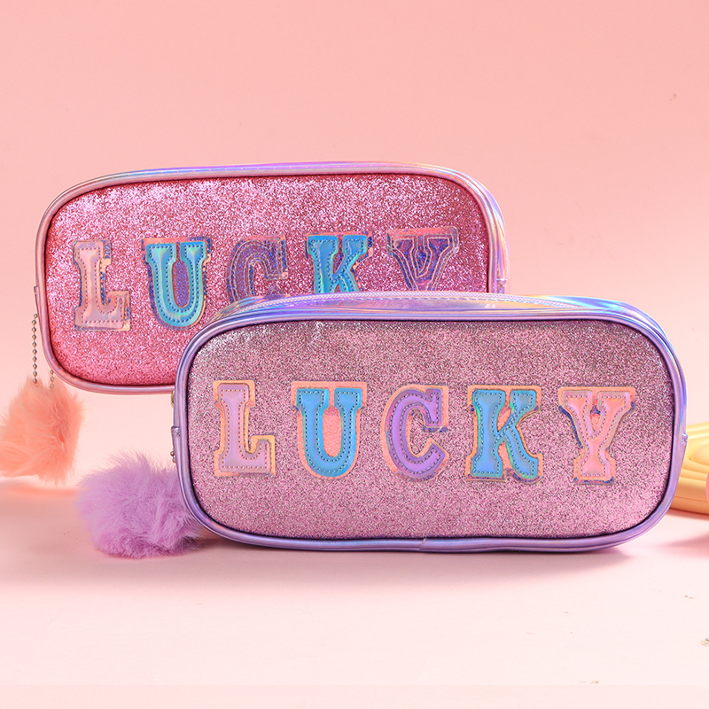 مقلمة أقلام لامعة بتقنية الليزر وعبارة LUCKY