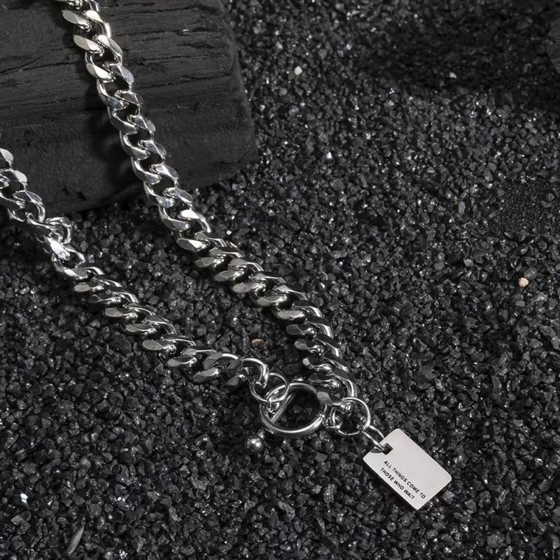 قلادة معدنية عصرية وأنيقة للجنسين رقم 01